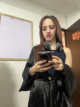elodie_rouge live