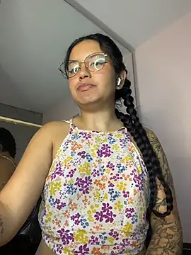 Rosita_forever_ live