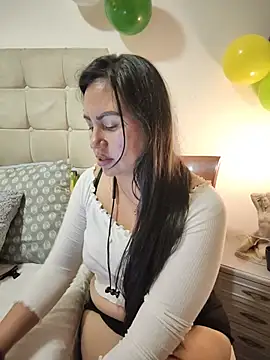 victoriagomez_1 live