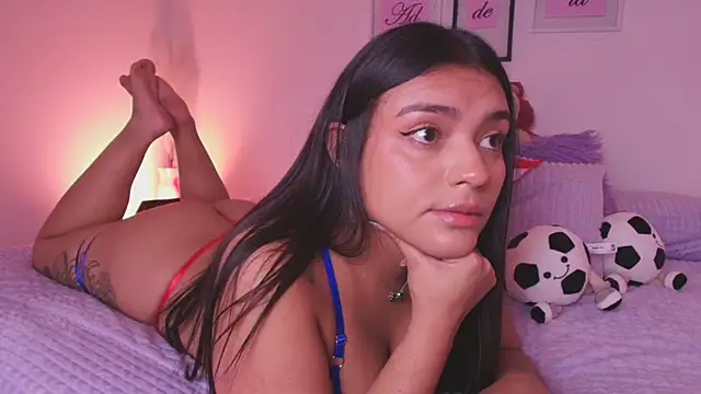 Addela_ live