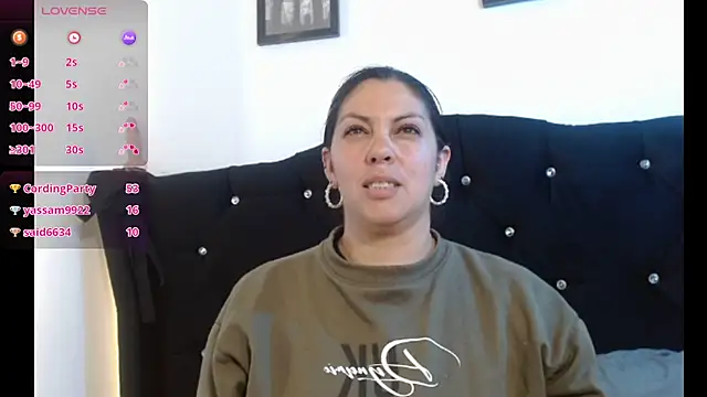 AnnytayIris69 live