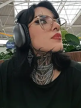 taaylor33 live