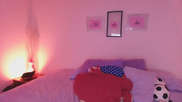 Addela_ live