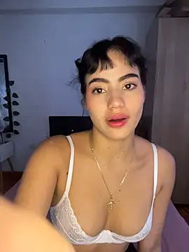 Ariel_blake live