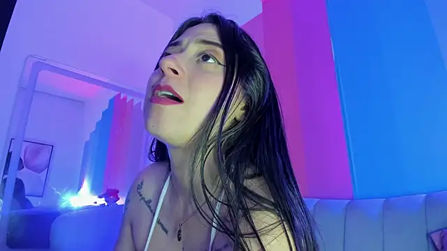 JuliethCruz_ live