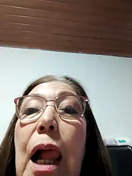 Vicky_Rosse live