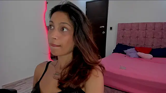 cora_22 live