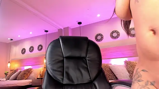 ArianaGolden live