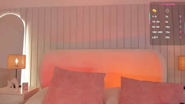 Megan-holly live