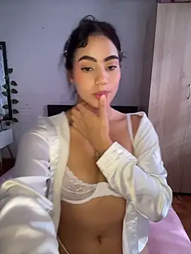 Ariel_blake live