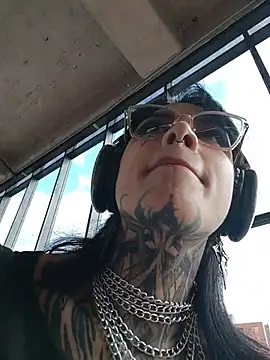 taaylor33 live