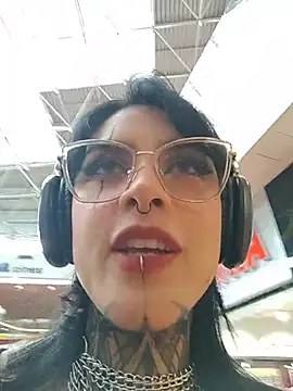 taaylor33 live