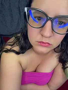 Soe_Lara live