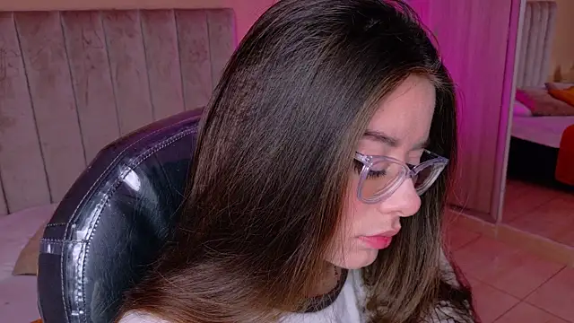 Charlotte_Olsen_ live