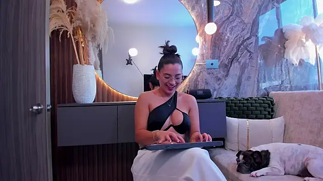 Rashel_Frost_ live