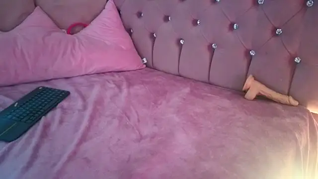 MAHYRA_TAY live