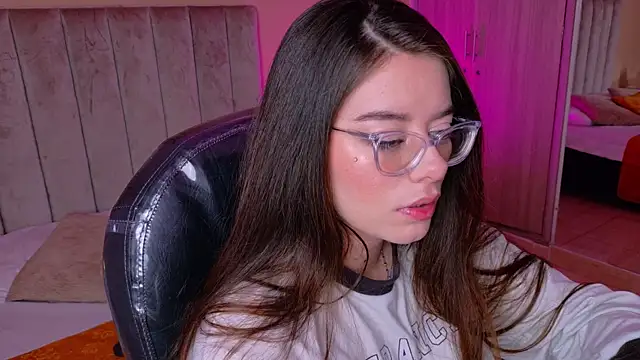 Charlotte_Olsen_ live