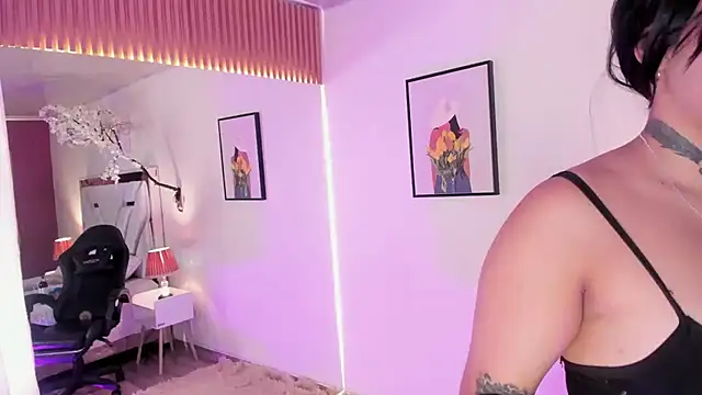 emy_williams live