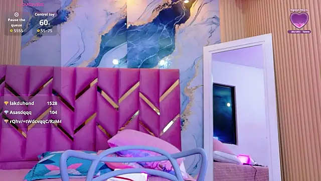 curvybuffgirllll live