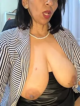 Mrsvictoriaaa live