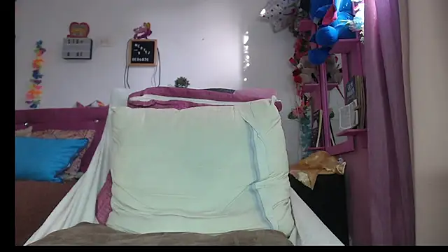 KeillyDiaz live