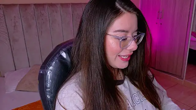 Charlotte_Olsen_ live