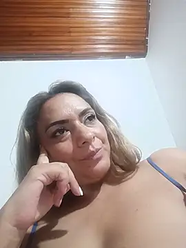 Milf-Prettyboobs live