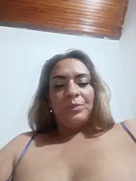 Milf-Prettyboobs live