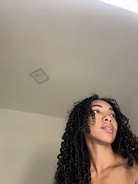 nicoleebony1 live