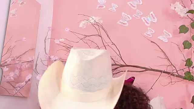 Charlotte_Love10 live