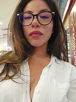 Karen_San_Miguel live