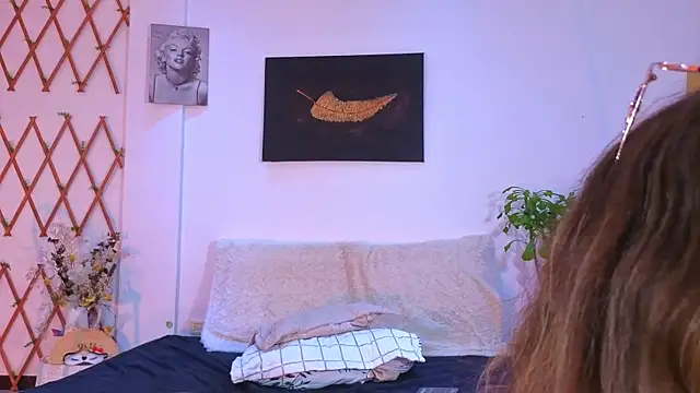 Lovelymoon_ live
