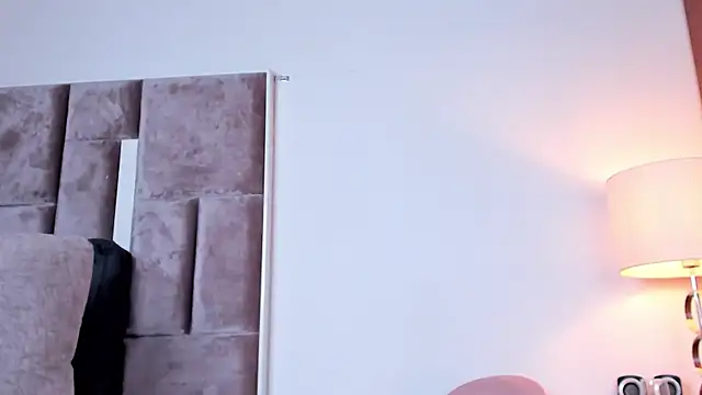 Nia_Bunny live