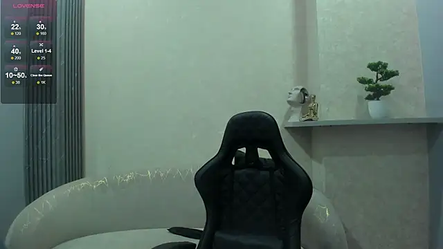 Emmaa_white_ live
