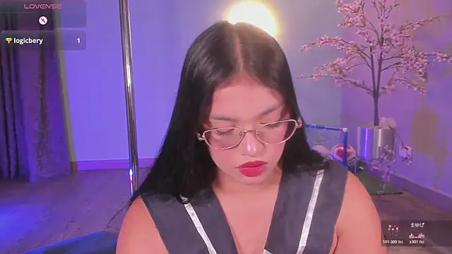 Hailey-Fox live