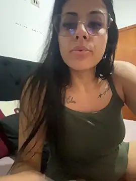 Agatha_lindinha live