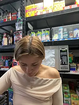 Andrea_19blonde live
