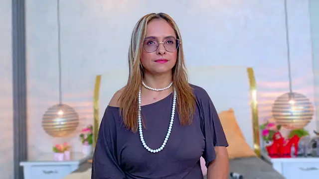 MarilynVega1 live