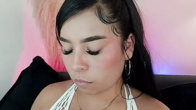 mia_roux1 live