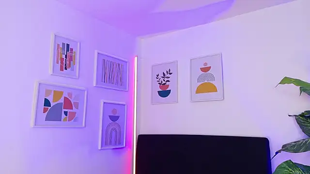 melany_naa live