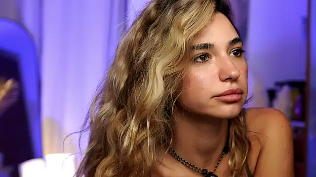 ItalianGirl live