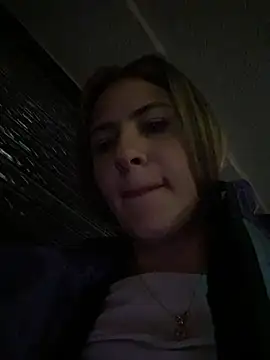 Andrea_19blonde live