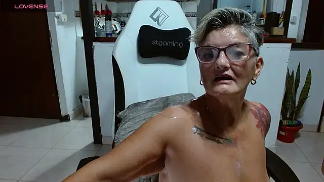 bety-cum2 live