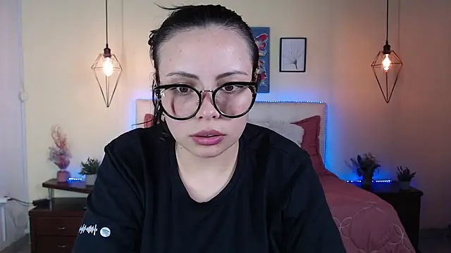Megan_05_ live