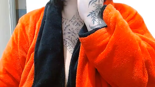 vaholiver live