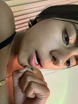 Lilybeeth live