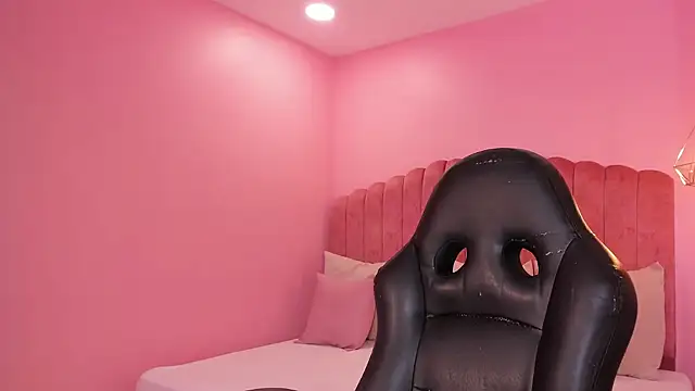 mae_lyra live