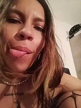 CleoDely live
