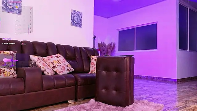 lara_giraldo live