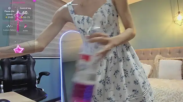 Nora_Vennucci live